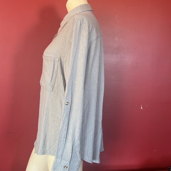 New grace & love button down light gray blouse - Picture 5 of 16